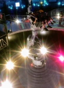 Dansen met robot Futuroscope