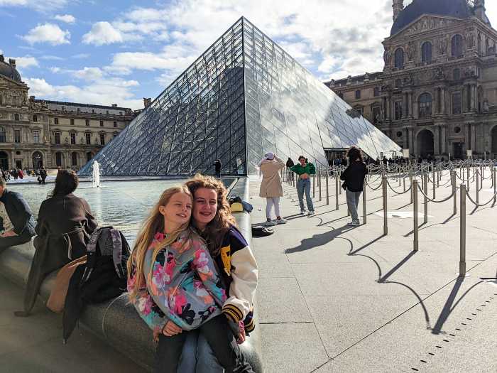 Glazen piramide Louvre Parijs Piramides Louvre glas