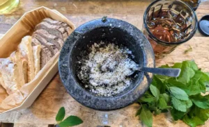 Kookworkshop met wildplukken in Zuid-Finland Workshop koken met wilde kruiden bij Kenkävero in Mikkeli
